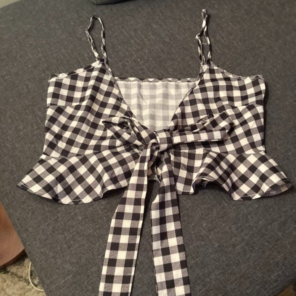 Black and White Ginham Tie Front Crop Top